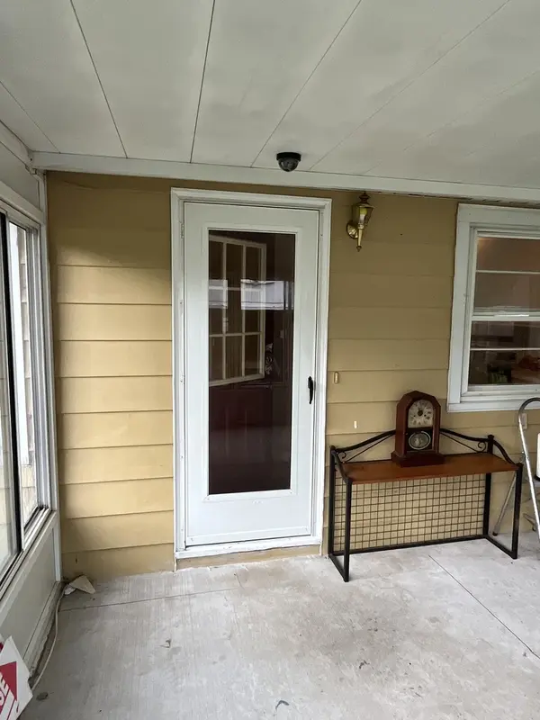4216 Pinecrest RD, Rockford, IL 61107