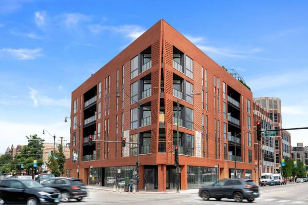 2411 N Lincoln AVE #403, Chicago, IL 60614