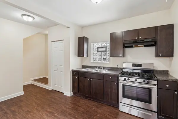 8725 S CONSTANCE AVE, Chicago, IL 60617