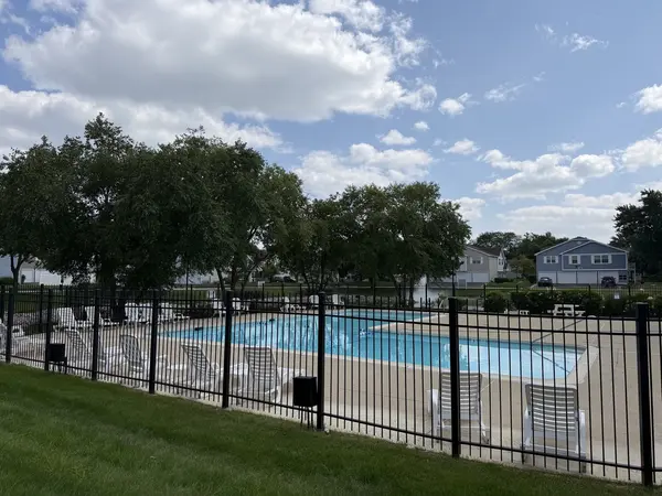 1645 Timber TRL #D, Wheaton, IL 60189