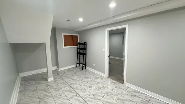 6322 N Lakewood AVE #G, Chicago, IL 60660