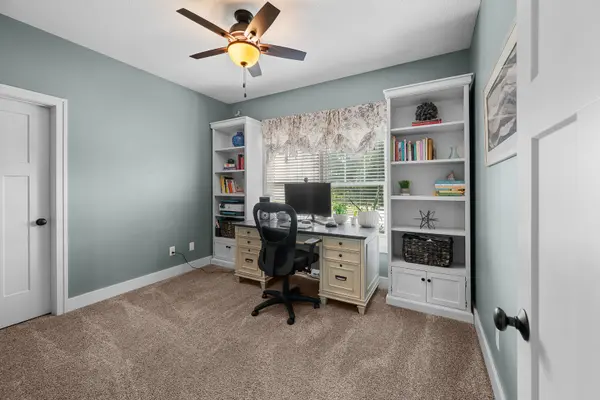5659 IDAHO DR, Bettendorf, IA 52722
