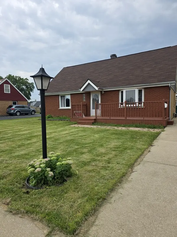 8225 New Castle AVE, Burbank, IL 60459