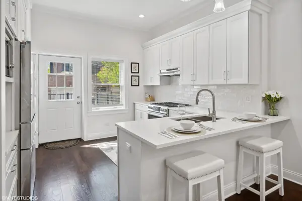 2347 W Altgeld ST, Chicago, IL 60647
