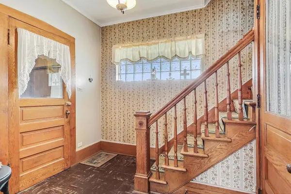 3428 East AVE, Berwyn, IL 60402
