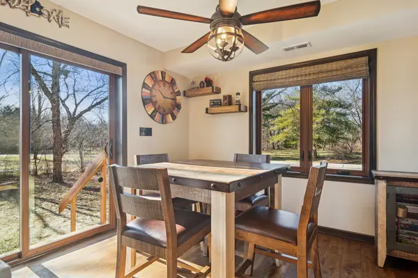 9510 Martin DR, Spring Grove, IL 60081
