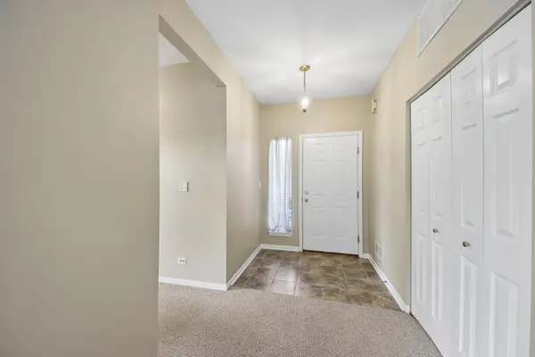 1016 Spring CT, Darien, IL 60561