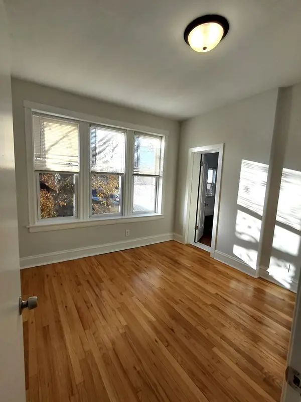 1255 N Harding AVE #2S, Chicago, IL 60651