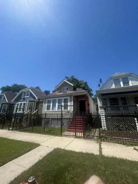 7130 S Hermitage AVE, Chicago, IL 60636