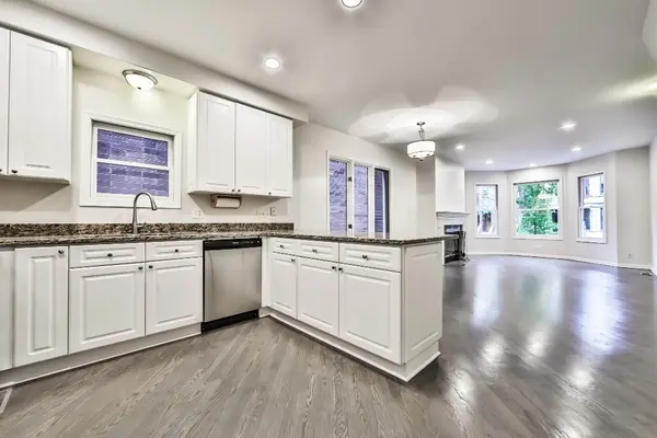 3230 N Seminary AVE #1, Chicago, IL 60657