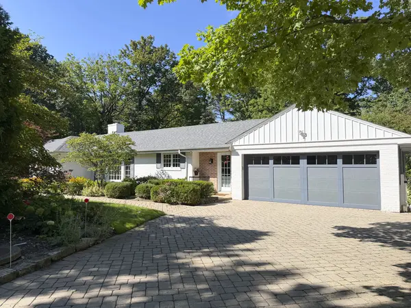 1020 E Westleigh RD, Lake Forest, IL 60045