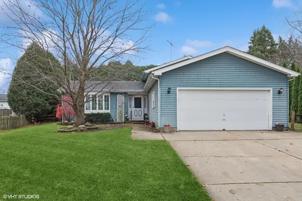 5401 W Chasefield CIR, Mchenry, IL 60050