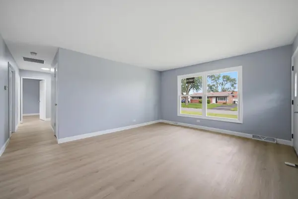 3001 N Sherwood AVE, Markham, IL 60428