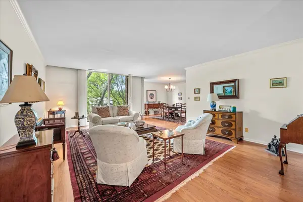 1350 N Western AVE #205, Lake Forest, IL 60045