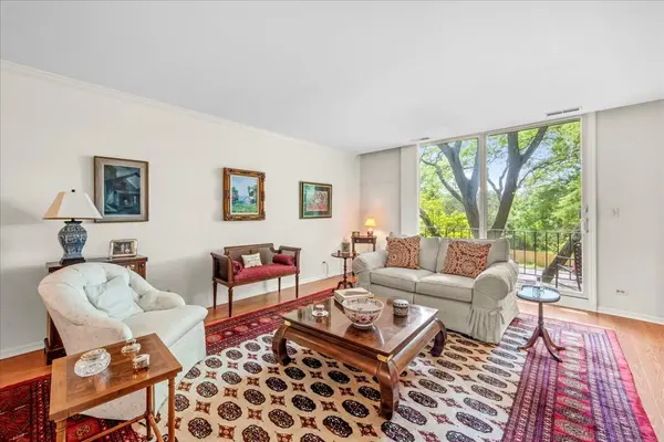 1350 N Western AVE #205, Lake Forest, IL 60045
