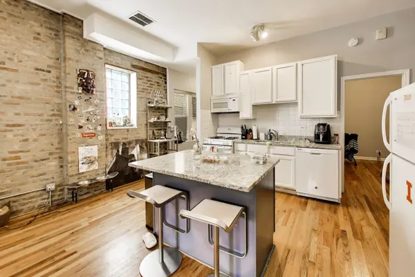 1252 N Artesian AVE, Chicago, IL 60622
