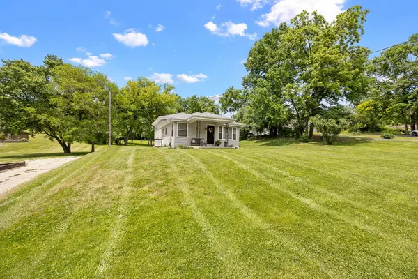 11S130 Madison ST, Burr Ridge, IL 60527