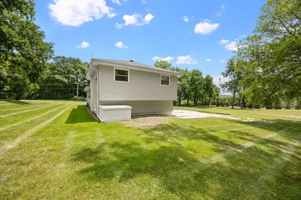 11S130 Madison ST, Burr Ridge, IL 60527