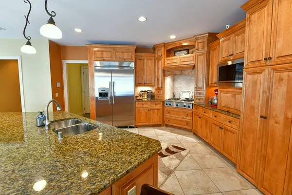 11971 24th CT, Pleasant Prairie, WI 53158