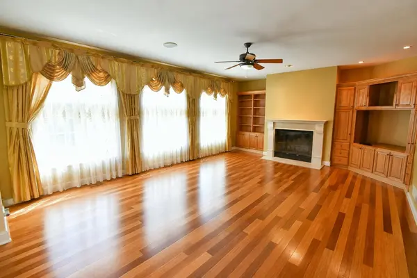 11971 24th CT, Pleasant Prairie, WI 53158