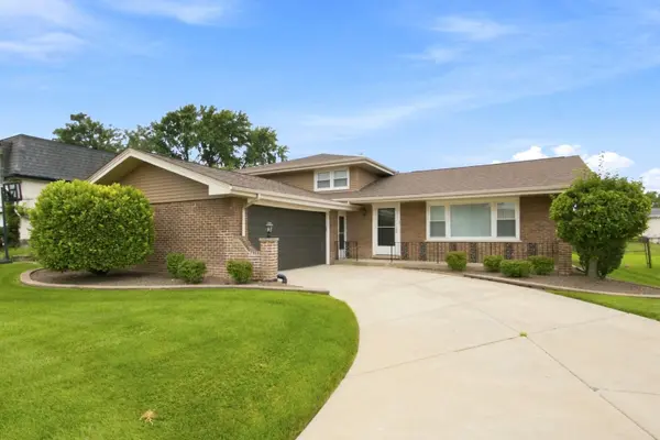 8828 W 98th ST, Palos Hills, IL 60465