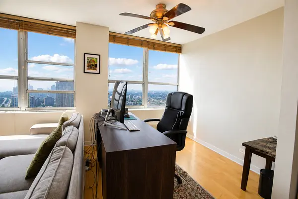 655 W Irving Park RD #4403, Chicago, IL 60613