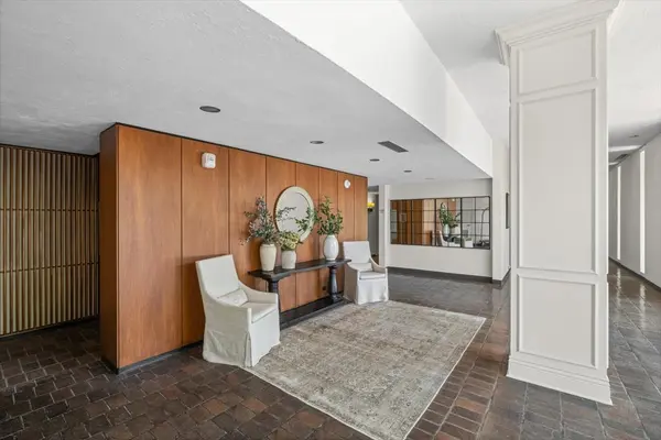 1630 Sheridan RD #5G, Wilmette, IL 60091