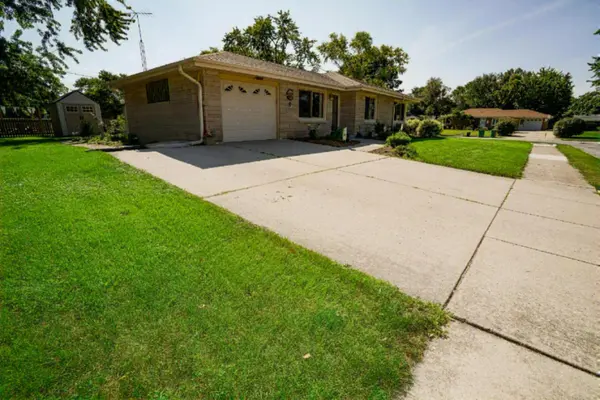2011 Douglas ST, Joliet, IL 60435