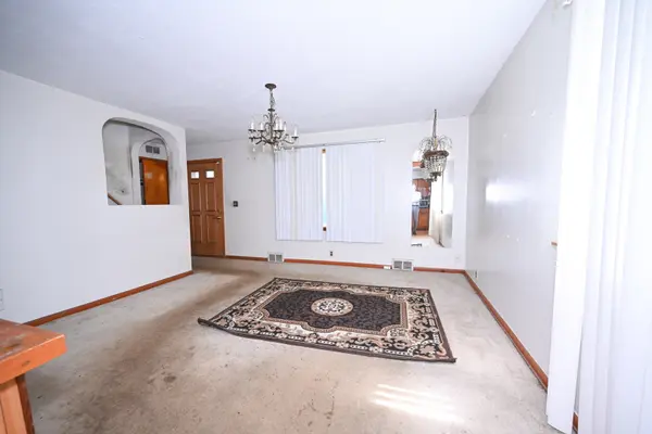 424 N Poplar AVE, Wood Dale, IL 60191