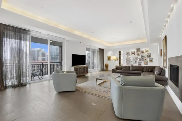 55 W DELAWARE PL #1120, Chicago, IL 60610