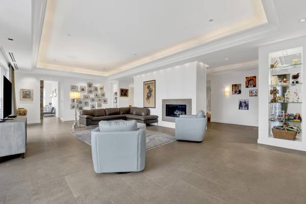 55 W DELAWARE PL #1120, Chicago, IL 60610