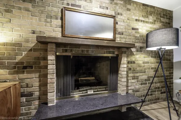 360 Claymoor RD #2C, Hinsdale, IL 60521