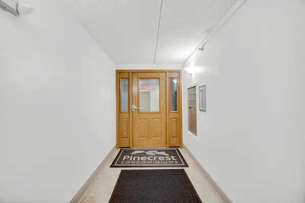 225 E Wing ST #302, Arlington Heights, IL 60004