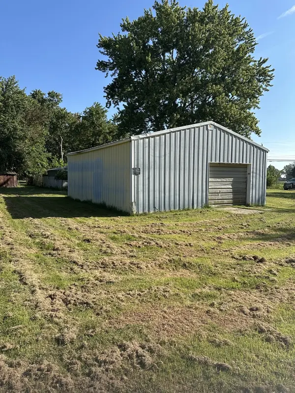 120 East 11TH ST, Duquoin, IL 62832