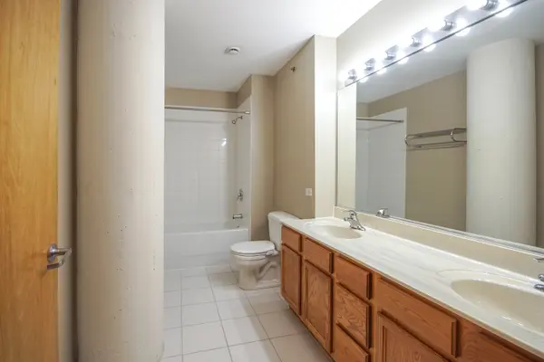 1224 W Van Buren ST #517, Chicago, IL 60607