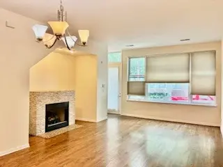 917 N Kingsbury ST, Chicago, IL 60610