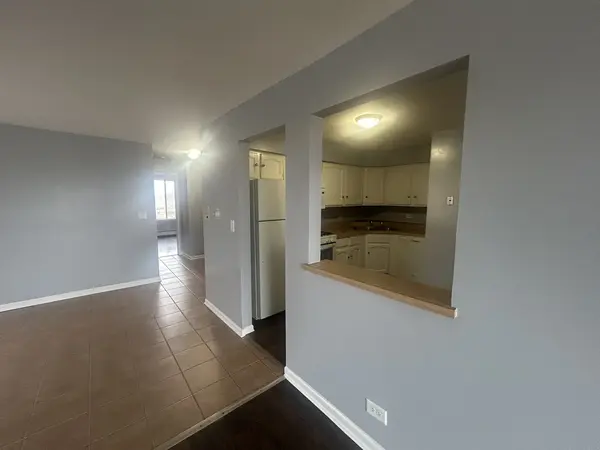 169 Gregory ST #13, Aurora, IL 60504
