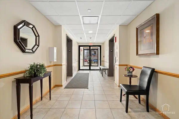 3501 WELLINGTON CT #305, Rolling Meadows, IL 60008