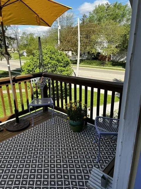 912 DeKalb AVE #2, Sycamore, IL 60178
