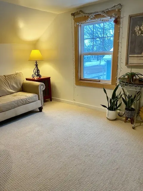 912 DeKalb AVE #2, Sycamore, IL 60178
