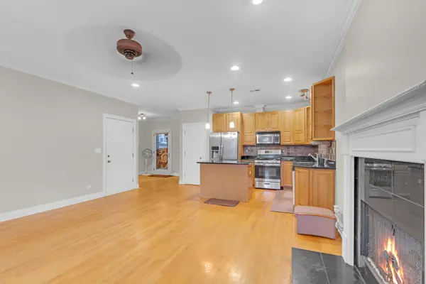 6442 N Mozart ST #1, Chicago, IL 60645