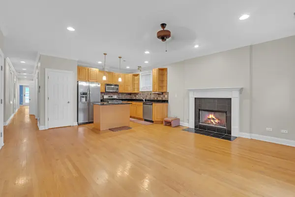 6442 N Mozart ST #1, Chicago, IL 60645