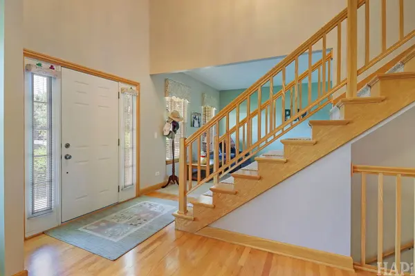 5515 Amber WAY, Mchenry, IL 60051