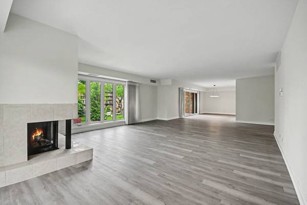 1671 Mission Hills RD #201, Northbrook, IL 60062