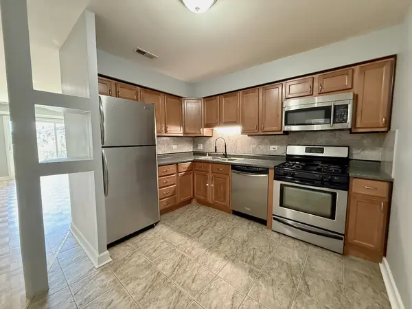 1550 Sandpebble DR #306, Wheeling, IL 60090