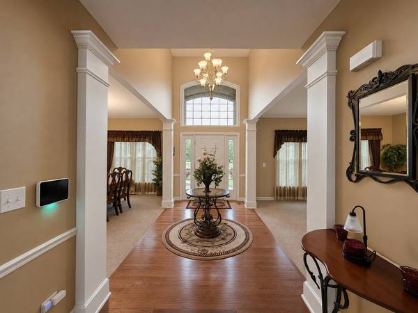 4 Snead CT, Bolingbrook, IL 60490