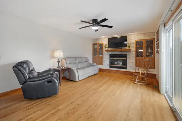 15N133 Shirewood Farm RD, Hampshire, IL 60140