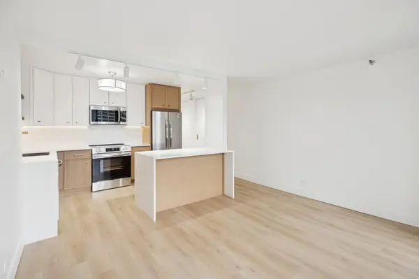 200 N Dearborn ST #4301, Chicago, IL 60601