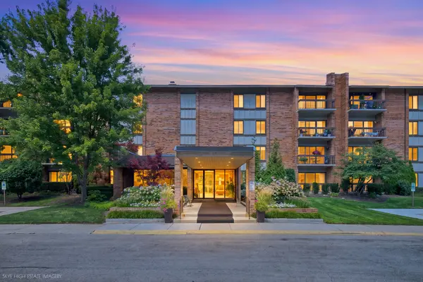 201 Lake Hinsdale DR #405, Willowbrook, IL 60527