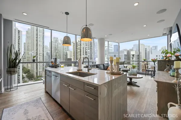 110 W Superior ST #1501, Chicago, IL 60654